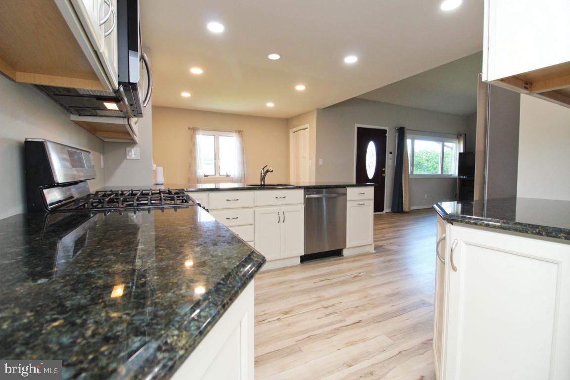 808 Lynvue Road Linthicum Heights, MD 21090 - Photo 5 of 30 Gallery Image 5