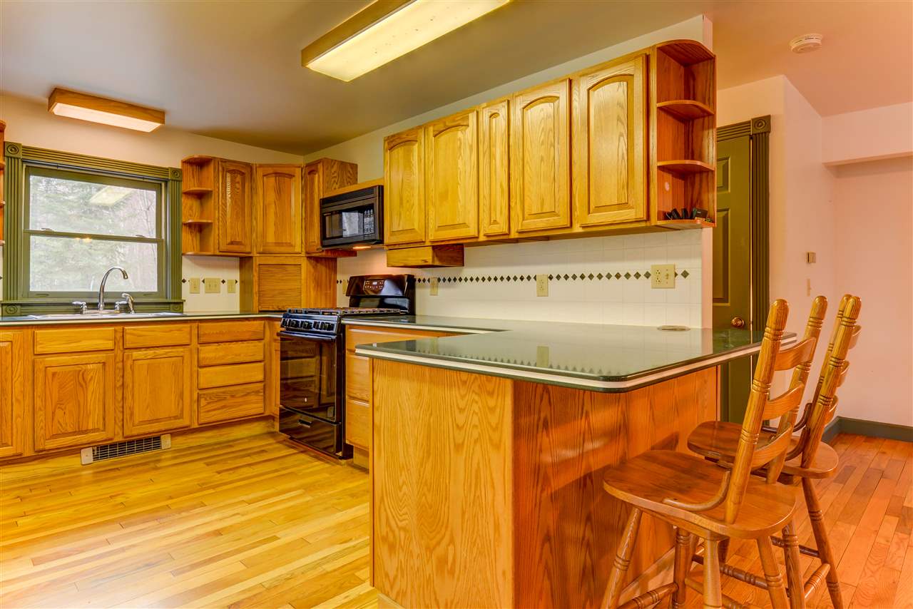 499 Toad Hill Road Sugar Hill, NH 03586 - Photo 2 of 31