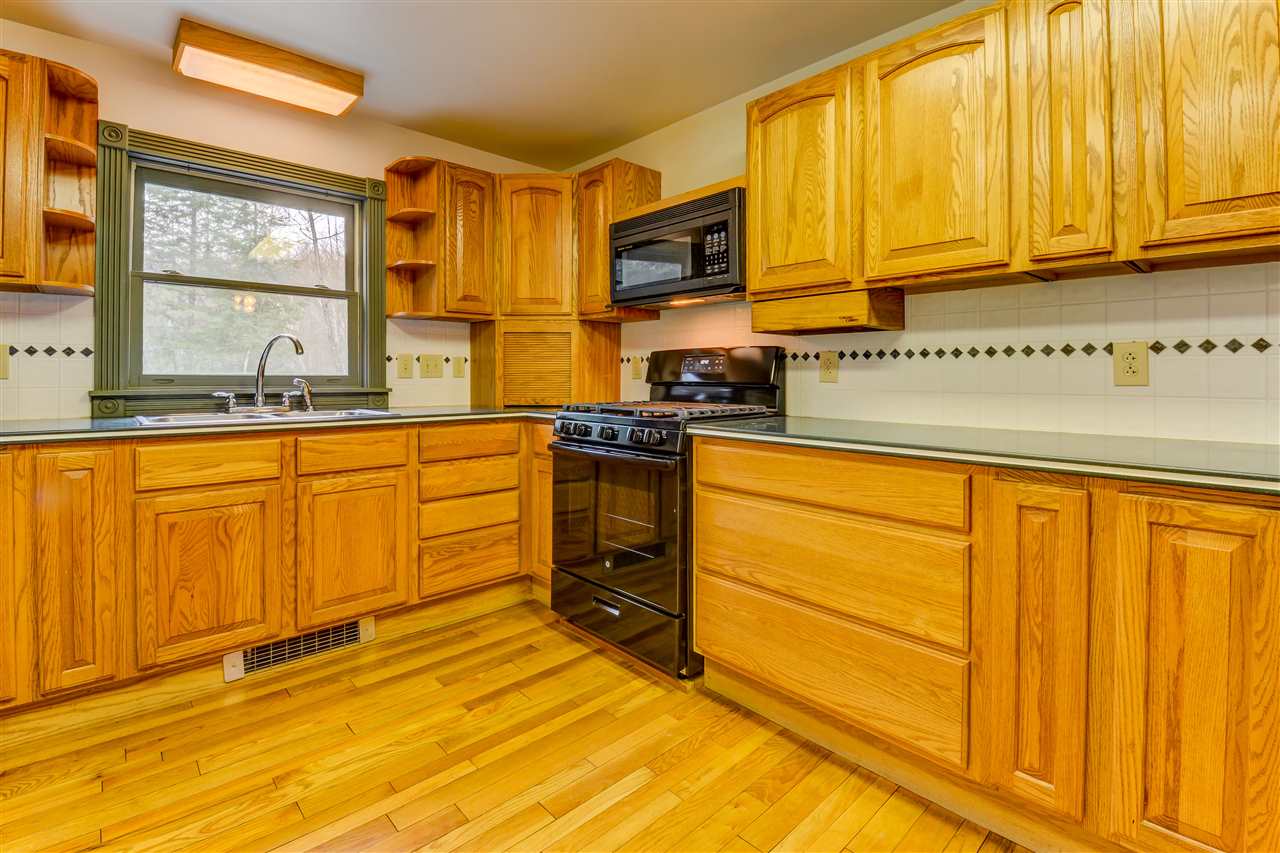 499 Toad Hill Road Sugar Hill, NH 03586 - Photo 3 of 31