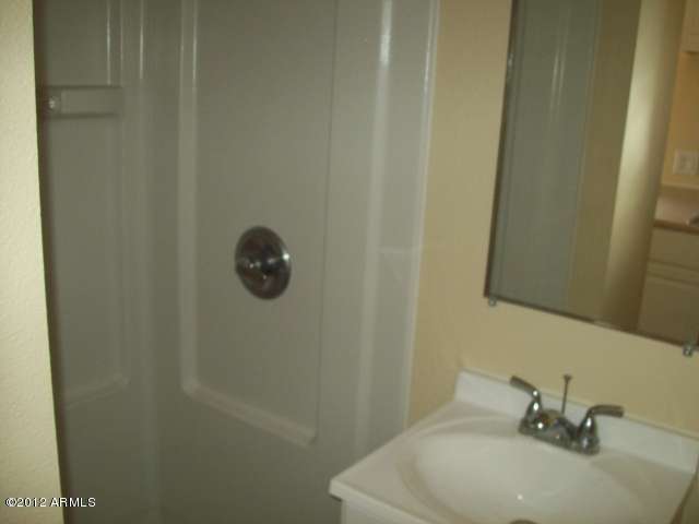 209 West Roma Avenue Phoenix, AZ 85013 - Photo 8 of 18 C:\fakepath\023-297398 - Bathroom Two
