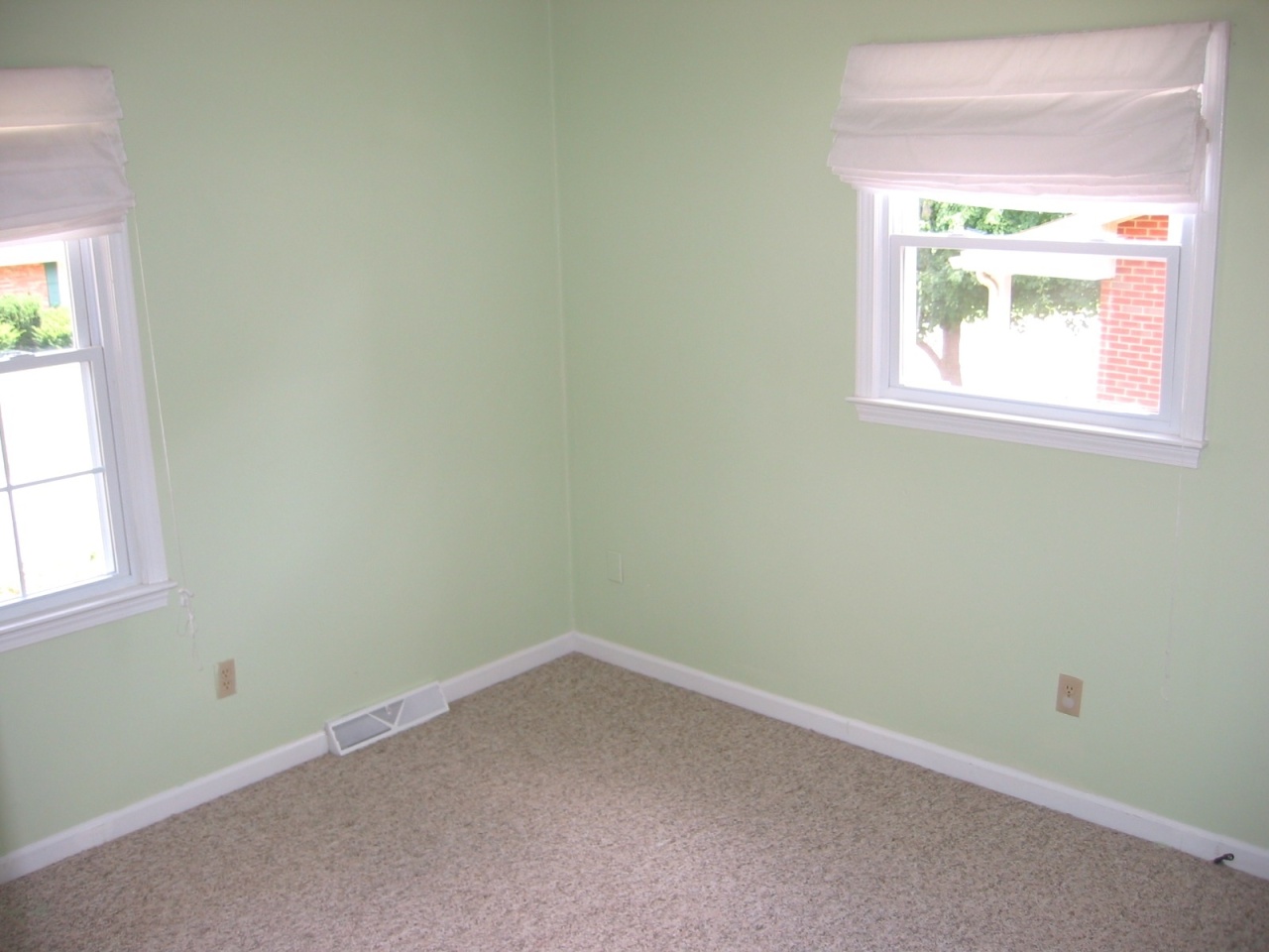 2428 Meadowbrook Road Northwest Roanoke, VA 24017 - Photo 7 of 14 Bedroom 2