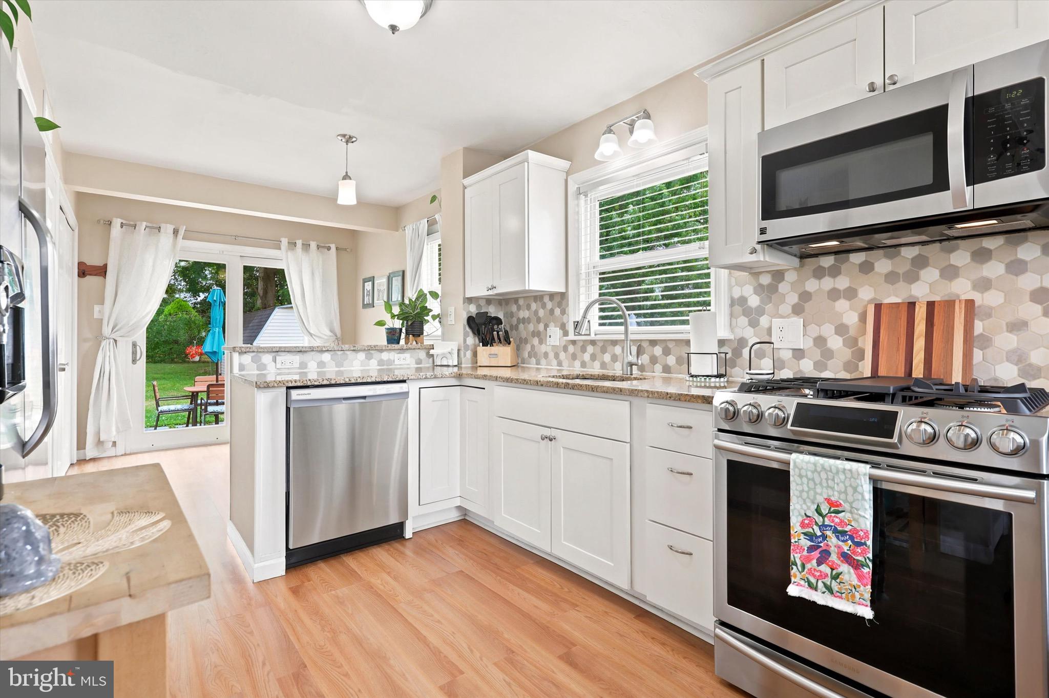 11 Warwick Road Stratford, NJ 08084 - Photo 8 of 27
