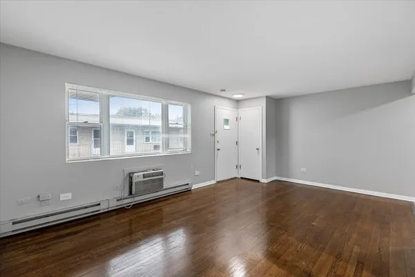 $1,195 | 6250 West 64th Place, Unit 103, Chicago, IL 60638
