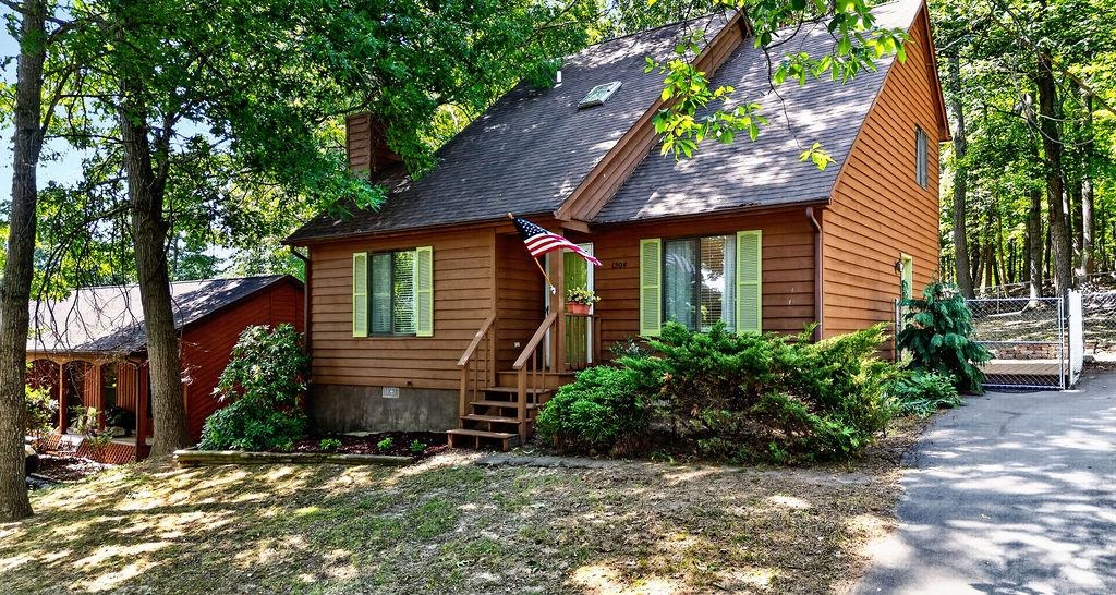 1504 5th Street Waynesboro, VA 22980 - Photo 2 of 33