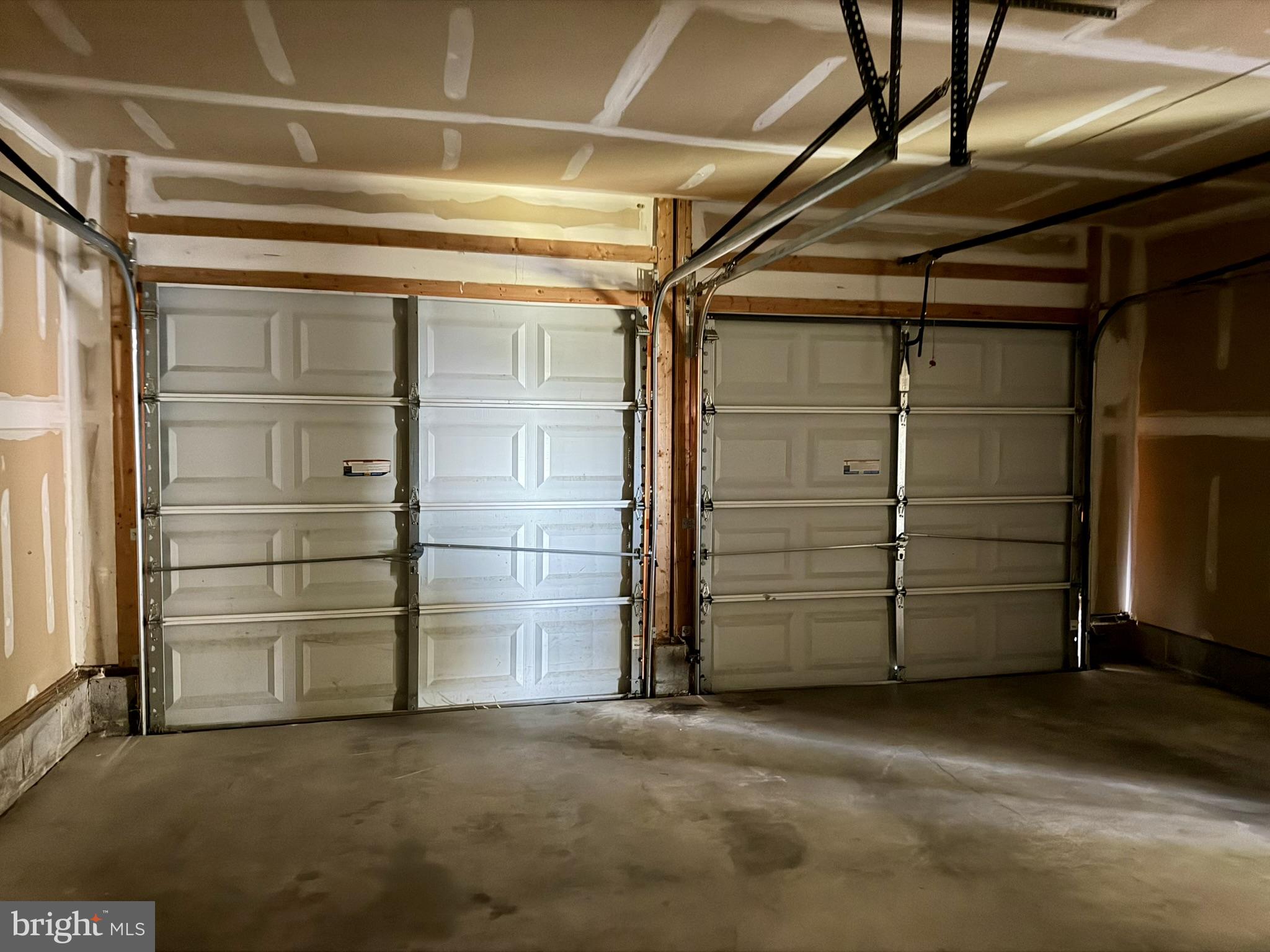 159 Miles Circle Hurlock, MD 21643 - Photo 6 of 23 garage inteiror - view 1