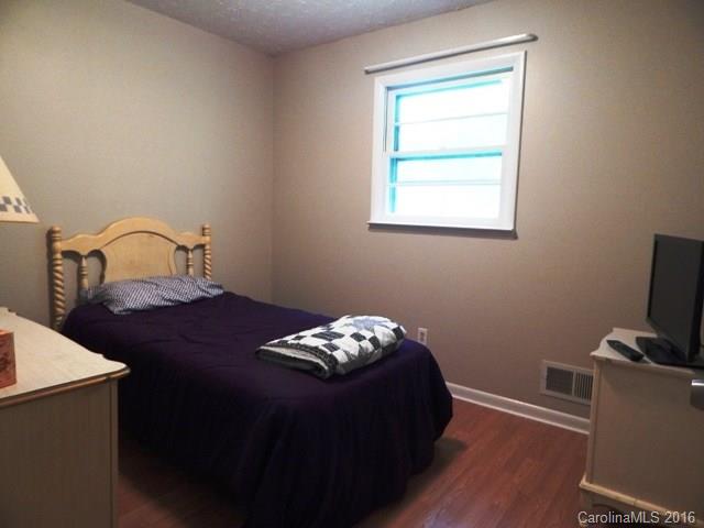1370 Rector Corner Road Marshall, NC 28753 - Photo 11 of 20 Gallery Image 11