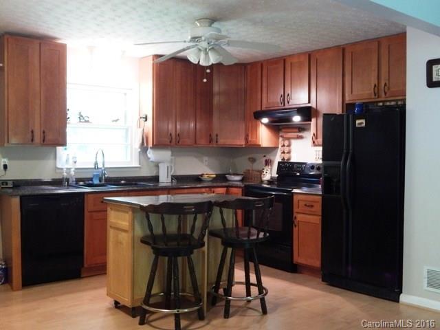 1370 Rector Corner Road Marshall, NC 28753 - Photo 3 of 20 Gallery Image 3