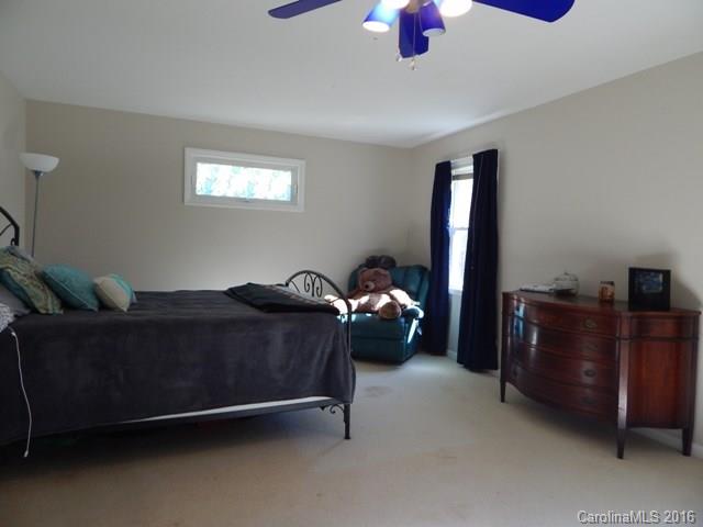 1370 Rector Corner Road Marshall, NC 28753 - Photo 6 of 20 Gallery Image 6