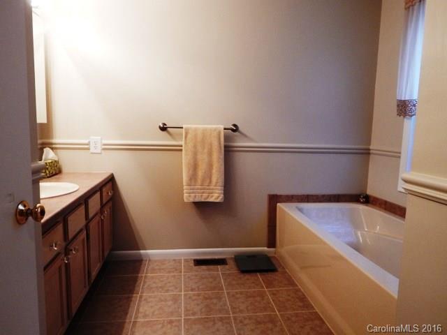 1370 Rector Corner Road Marshall, NC 28753 - Photo 7 of 20 Gallery Image 7