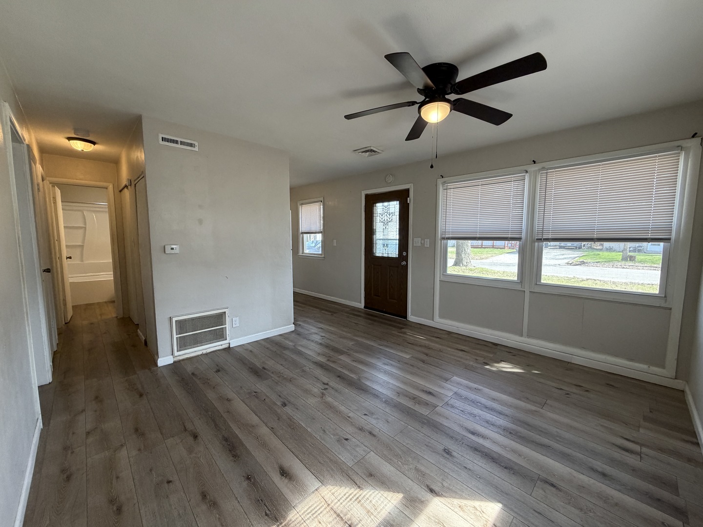 1307 Hedge Road Champaign, IL 61821 - Photo 7 of 30 Gallery Image 7