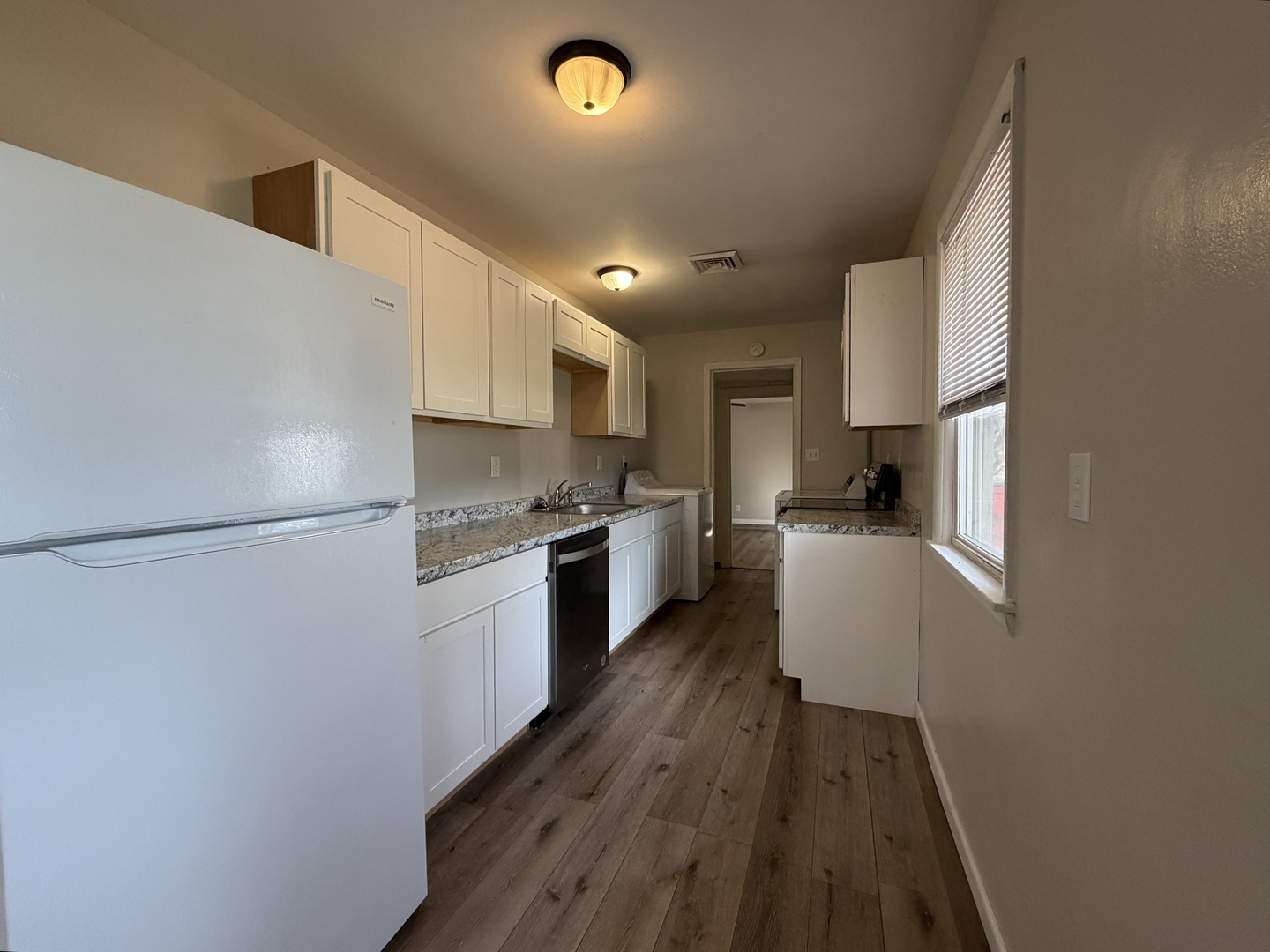 1307 Hedge Road Champaign, IL 61821 - Photo 9 of 30 Gallery Image 9