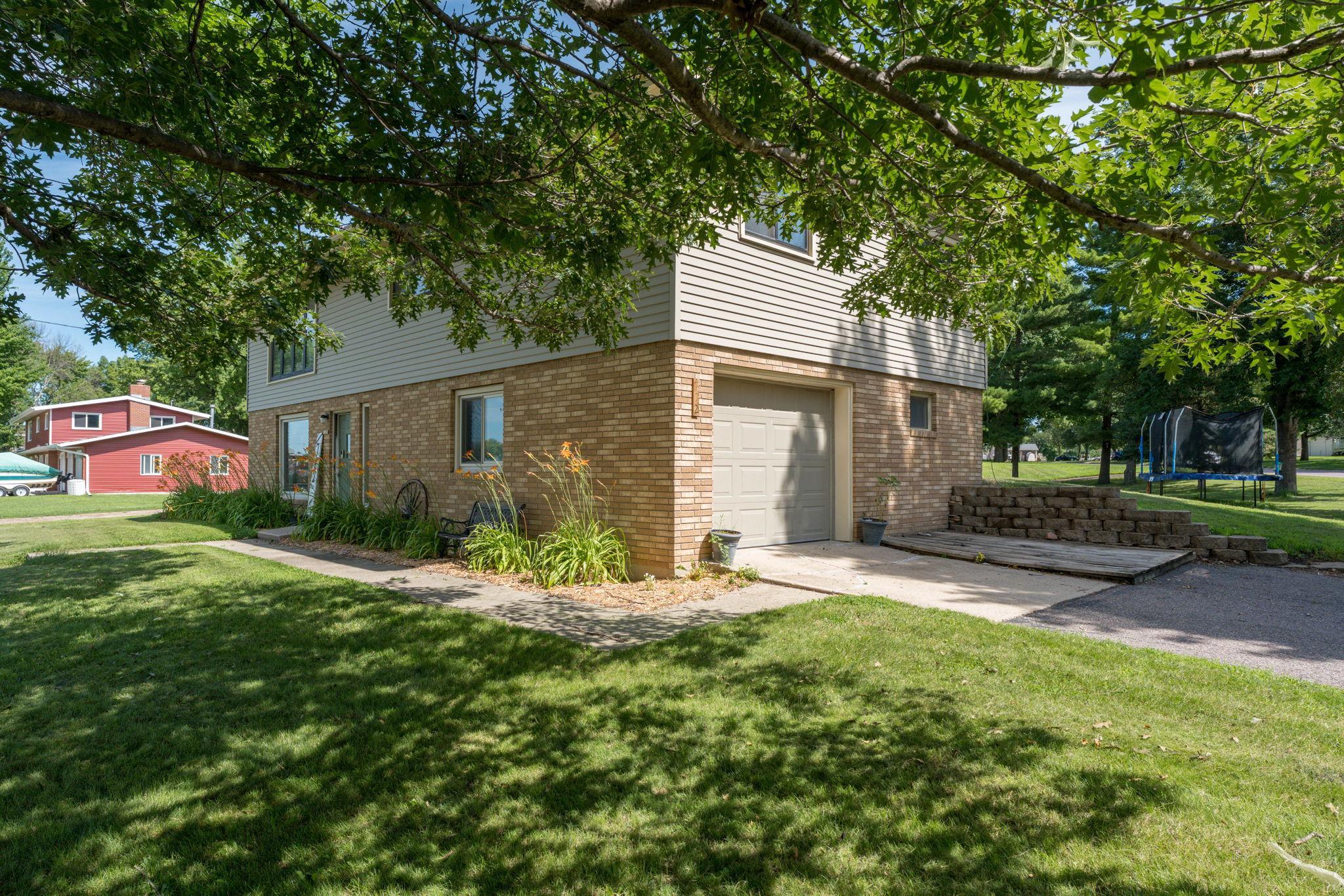 712 Pine Street Nicollet, MN 56074 - Photo 5 of 41