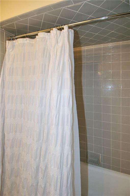 508 Sleepy Hollow Road Pittsburgh, PA 15228 - Photo 19 of 25 Full Bath - Ceramic tile tub/shower combination.