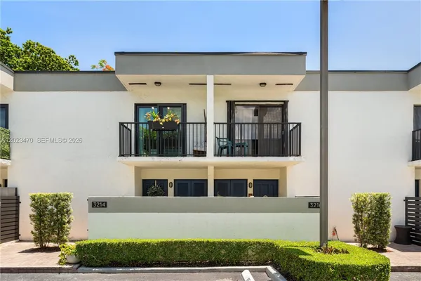 $699,000 | 3214 West Trade Avenue, Unit III5, Miami, FL 33133