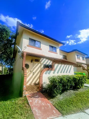 $2,600 | 4736 Northwest 90th Avenue, Sunrise, FL 33351
