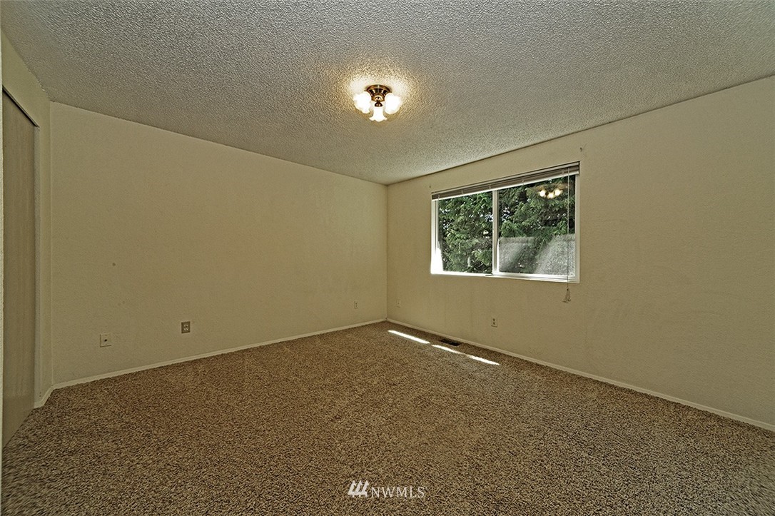 2120 169th Place Southeast Bothell, WA 98012 - Photo 11 of 18
