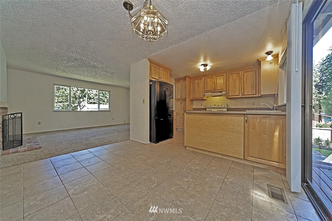2120 169th Place Southeast Bothell, WA 98012 - Photo 9 of 18