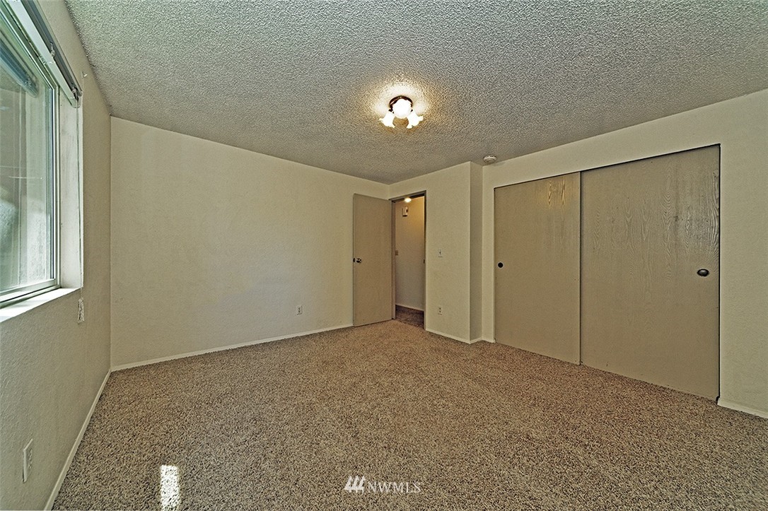 2120 169th Place Southeast Bothell, WA 98012 - Photo 10 of 18