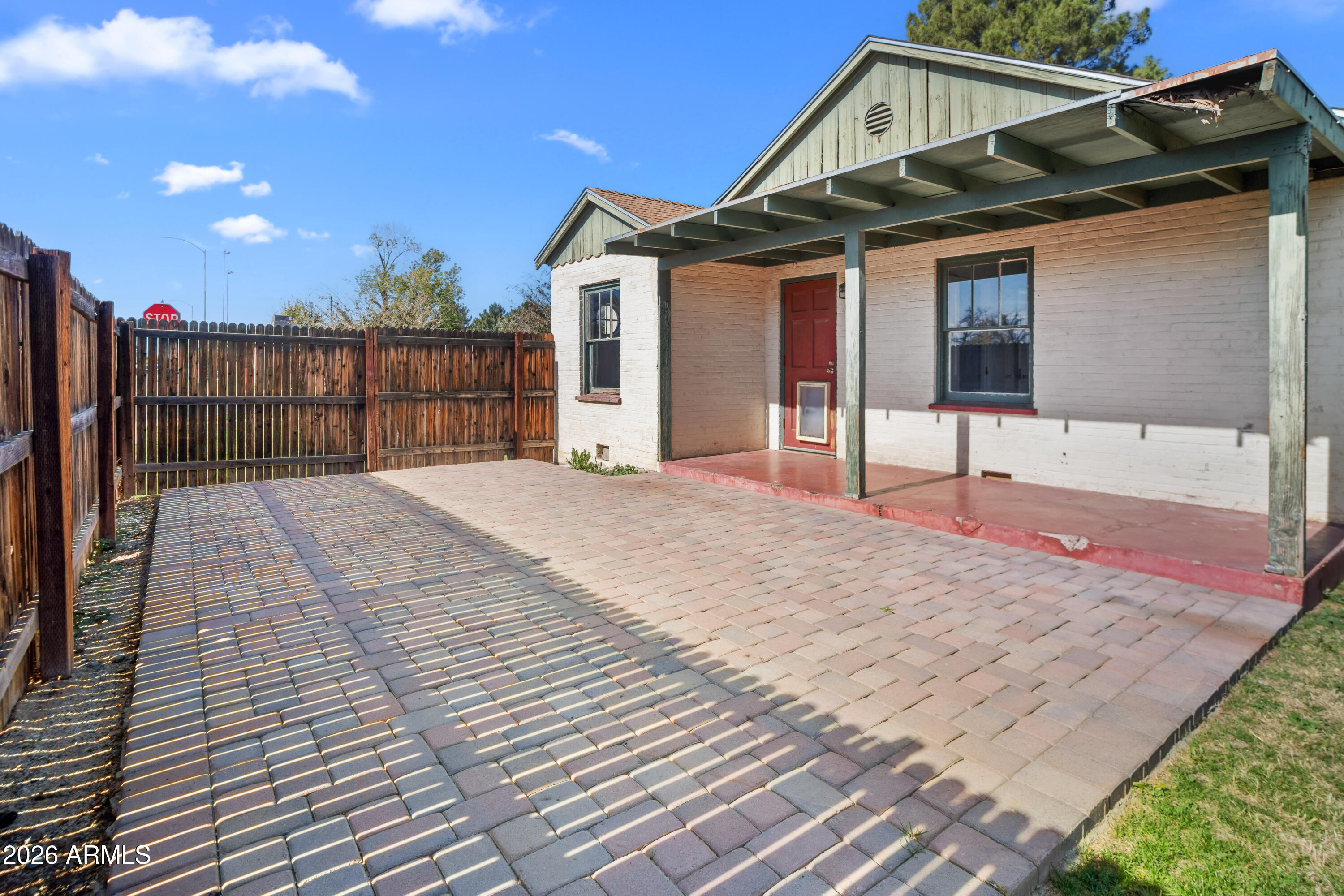 505 North Robson Mesa, AZ 85201 - Photo 19 of 27 a view of a house with a balcony