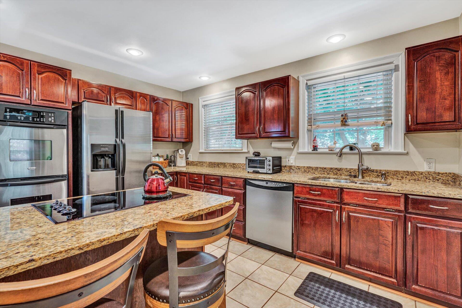 2303 Carter Road Southwest Roanoke, VA 24015 - Photo 11 of 38 Stainless Appliances