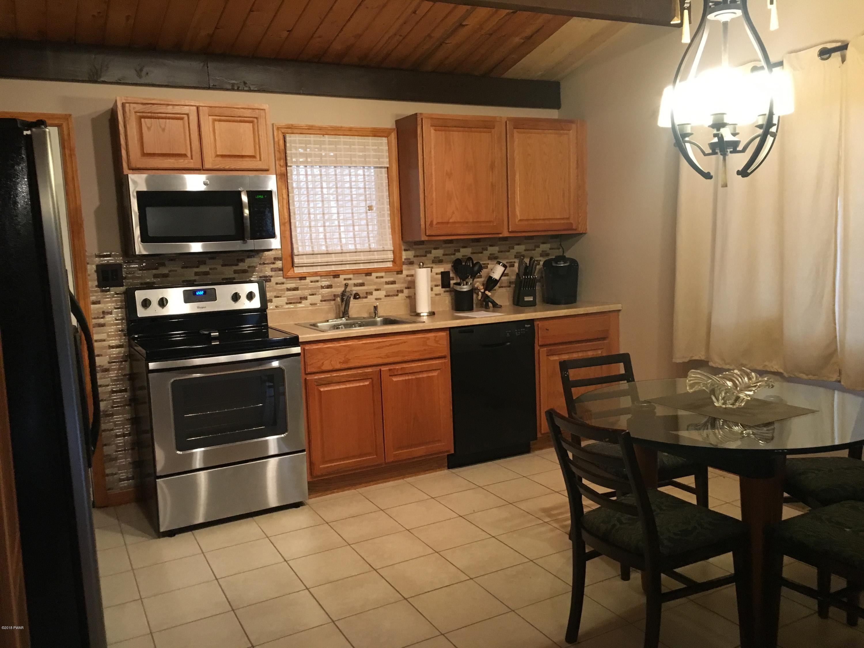 4648 Pine Ridge Drive East Bushkill, PA 18324 - Photo 3 of 15