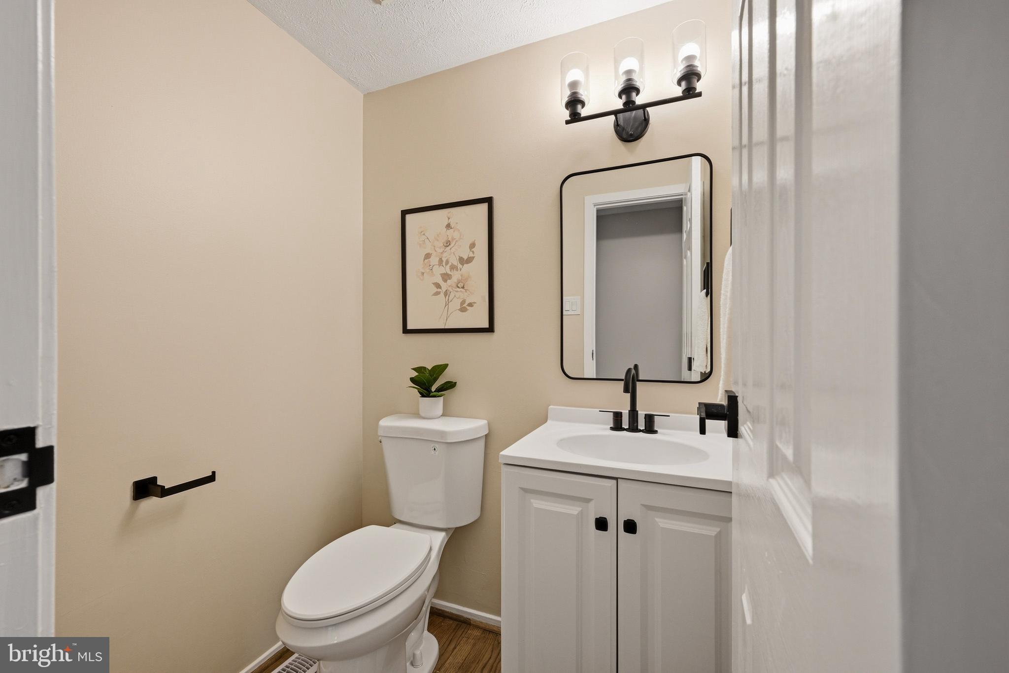 1527 Everlea Road Marriottsville, MD 21104 - Photo 27 of 70 Half bath on main floor