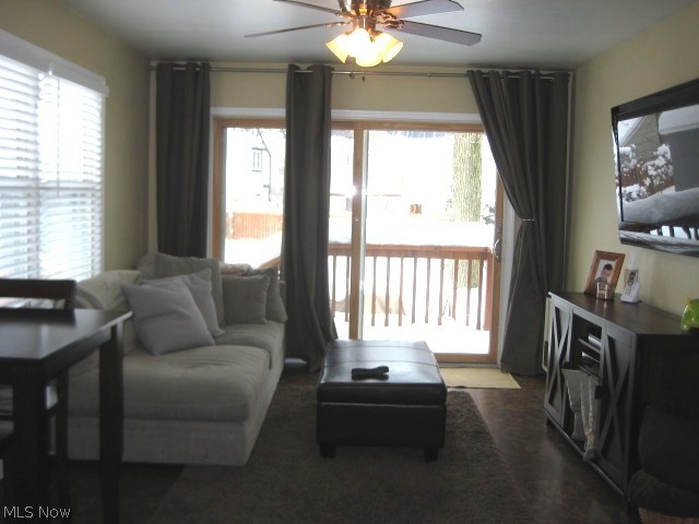 3366 Avalon Road Cleveland, OH 44120 - Photo 12 of 25 CLOSE UP VIEW OF THE FAMILY ROOM*