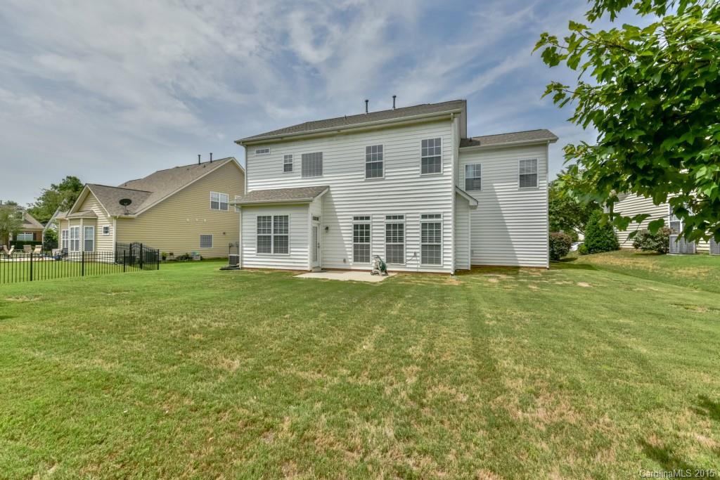 312 Miners Cove Way Fort Mill, SC 29708 - Photo 24 of 24 front view of a house with a yard