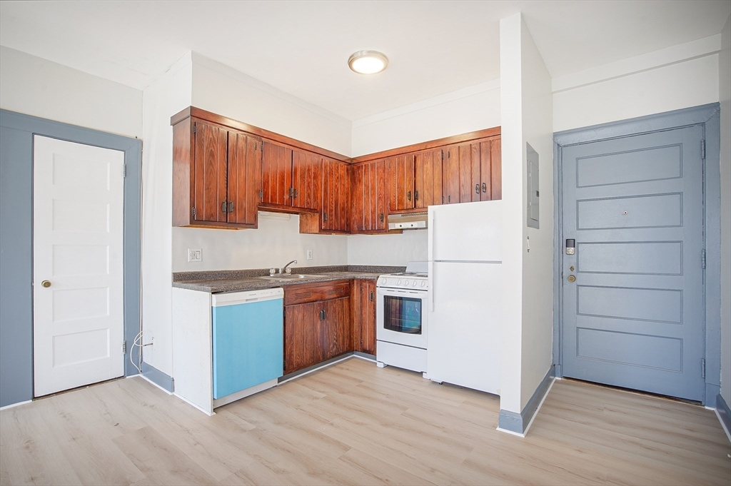 140 Chestnut Street, Unit 516 Springfield, MA 01103 - Photo 3 of 10
