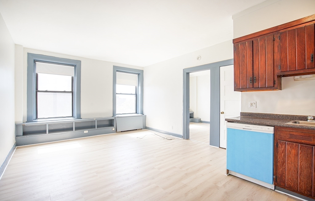 140 Chestnut Street, Unit 516 Springfield, MA 01103 - Photo 4 of 10