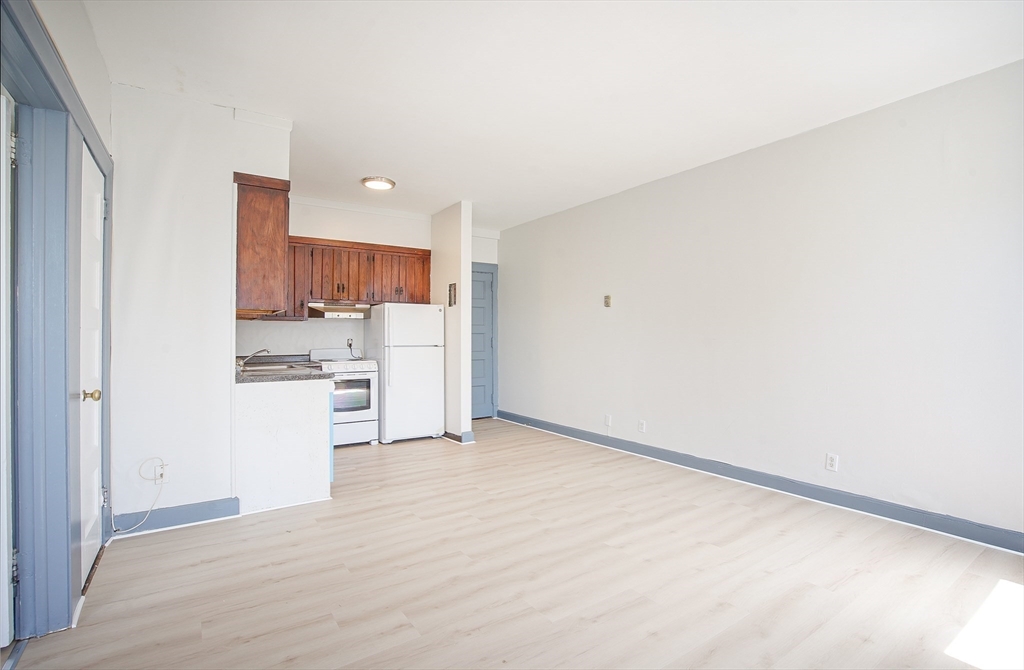 140 Chestnut Street, Unit 516 Springfield, MA 01103 - Photo 7 of 10