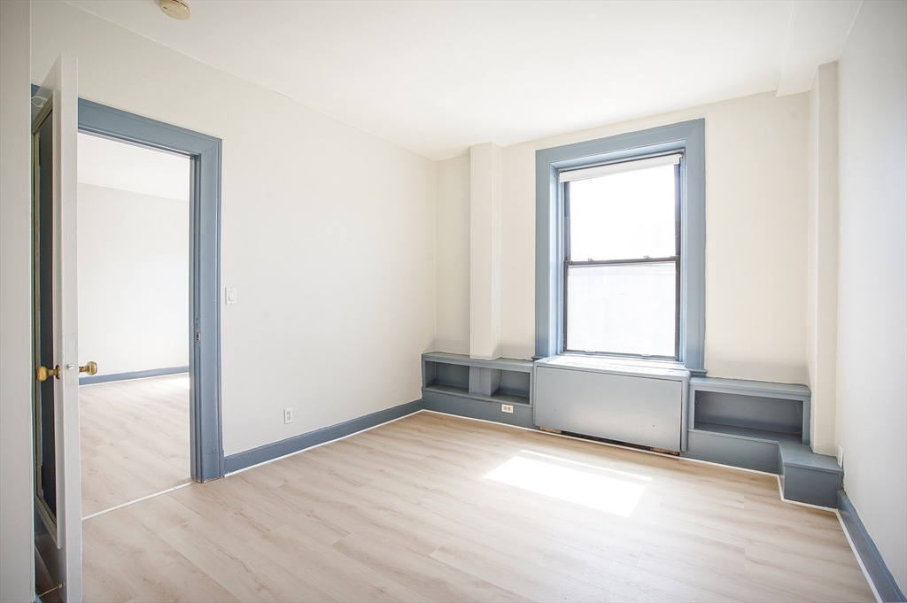 140 Chestnut Street, Unit 516 Springfield, MA 01103 - Photo 9 of 10