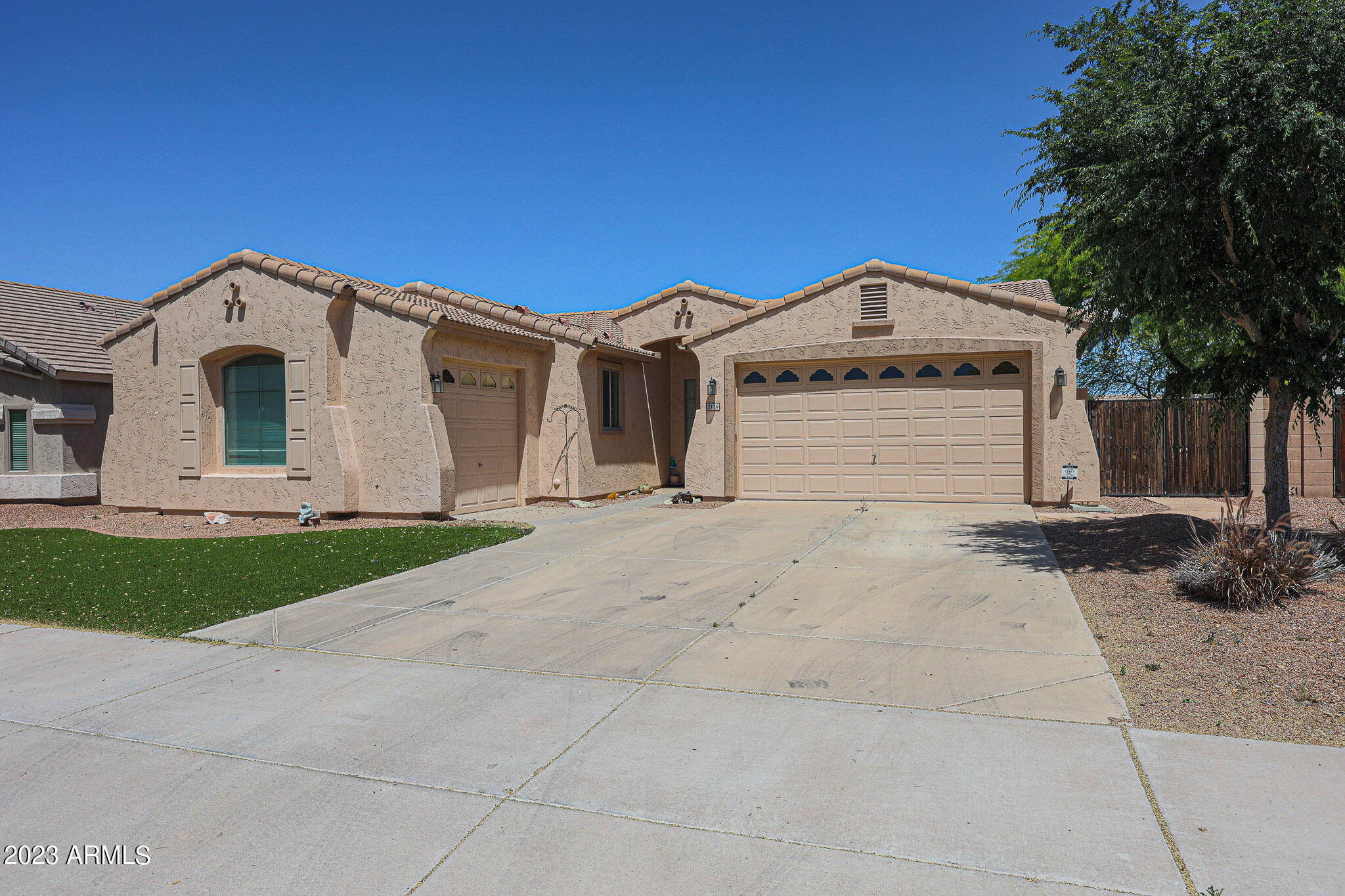 2126 West Carson Road Phoenix, AZ 85041 - Photo 1 of 14 A (2)