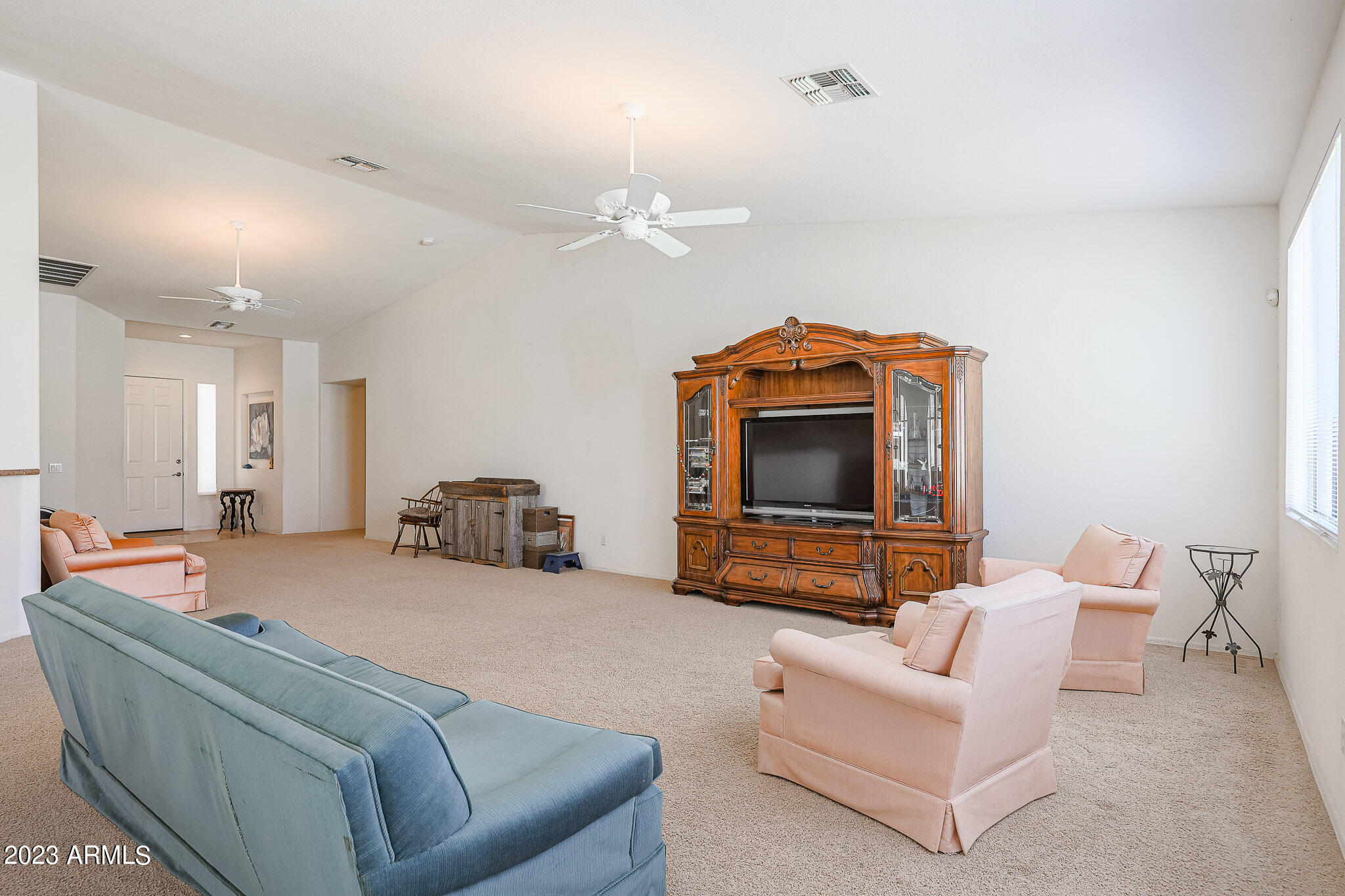 2126 West Carson Road Phoenix, AZ 85041 - Photo 4 of 14 B (7)
