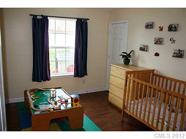 1322 River Run Road Lowell, NC 28098 - Photo 8 of 10 Gallery Image 8