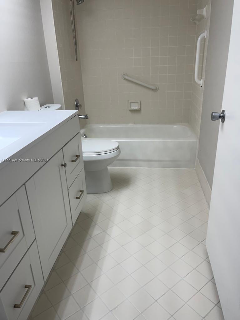 12651 Southwest 16th Court, Unit 211B Pembroke Pines, FL 33027 - Photo 11 of 17