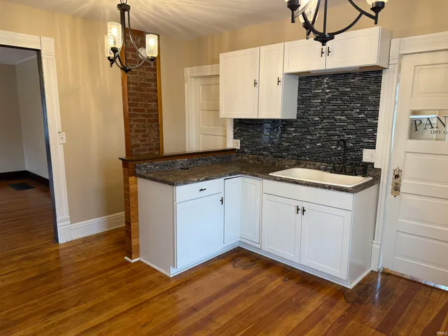 $147,500 | 355 Church Street, Bridgeport, IL 62417