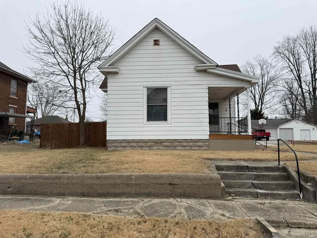 $147,500 | 355 Church Street, Bridgeport, IL 62417