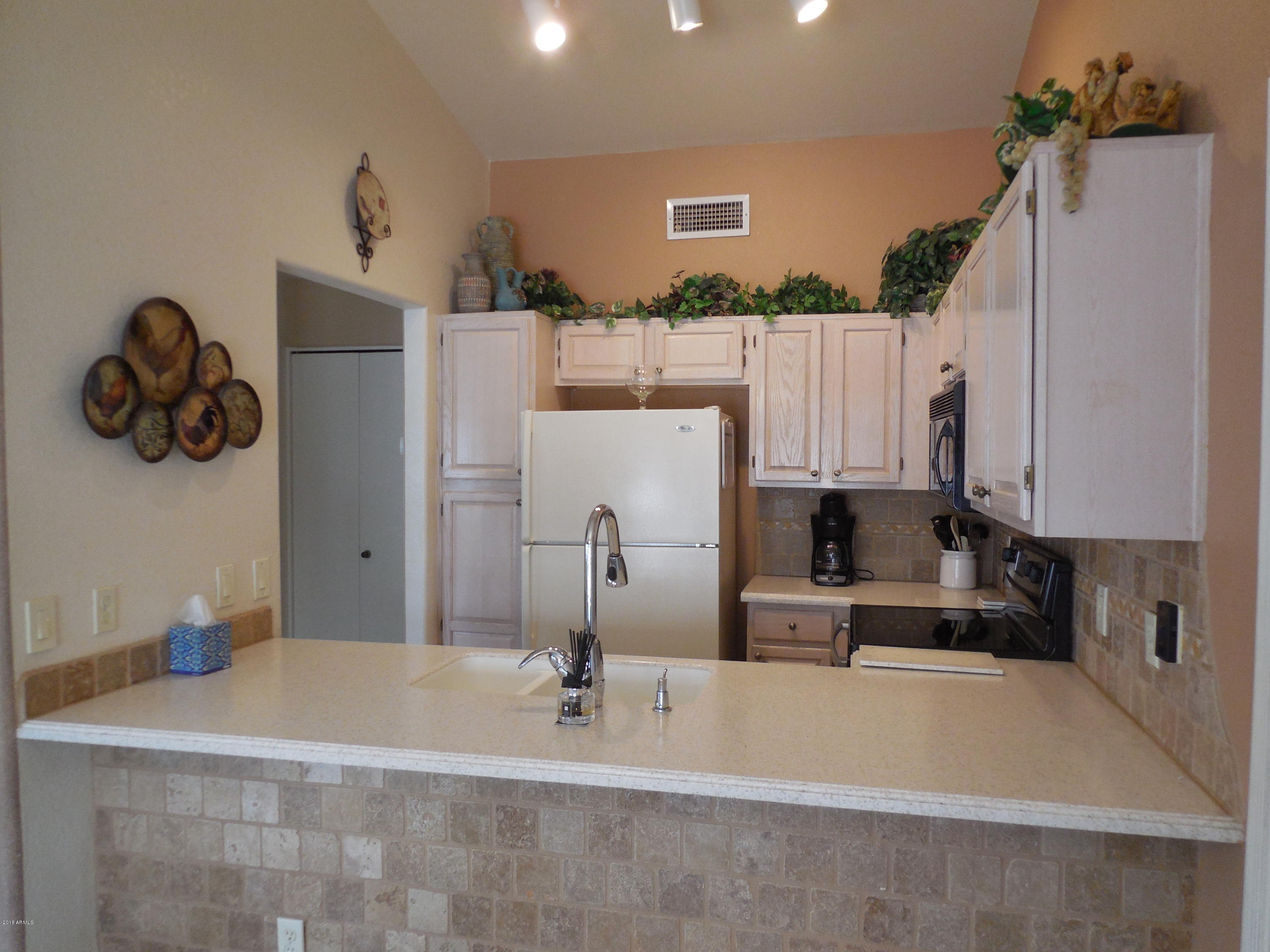 14300 West Bell Road, Unit 309 Surprise, AZ 85374 - Photo 3 of 37 Kitchen