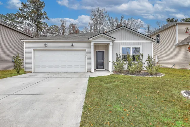 $375,000 | 239 West Bradford Pointe Drive, Summerville, SC 29486