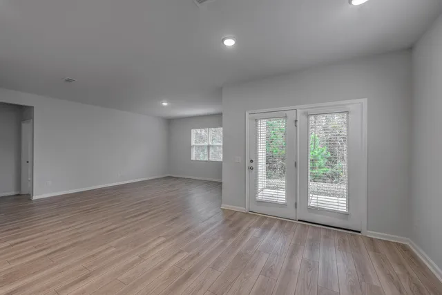 $375,000 | 239 West Bradford Pointe Drive, Summerville, SC 29486