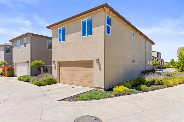 $599,000 | 3020 Edgeview Drive, Sacramento, CA 95833