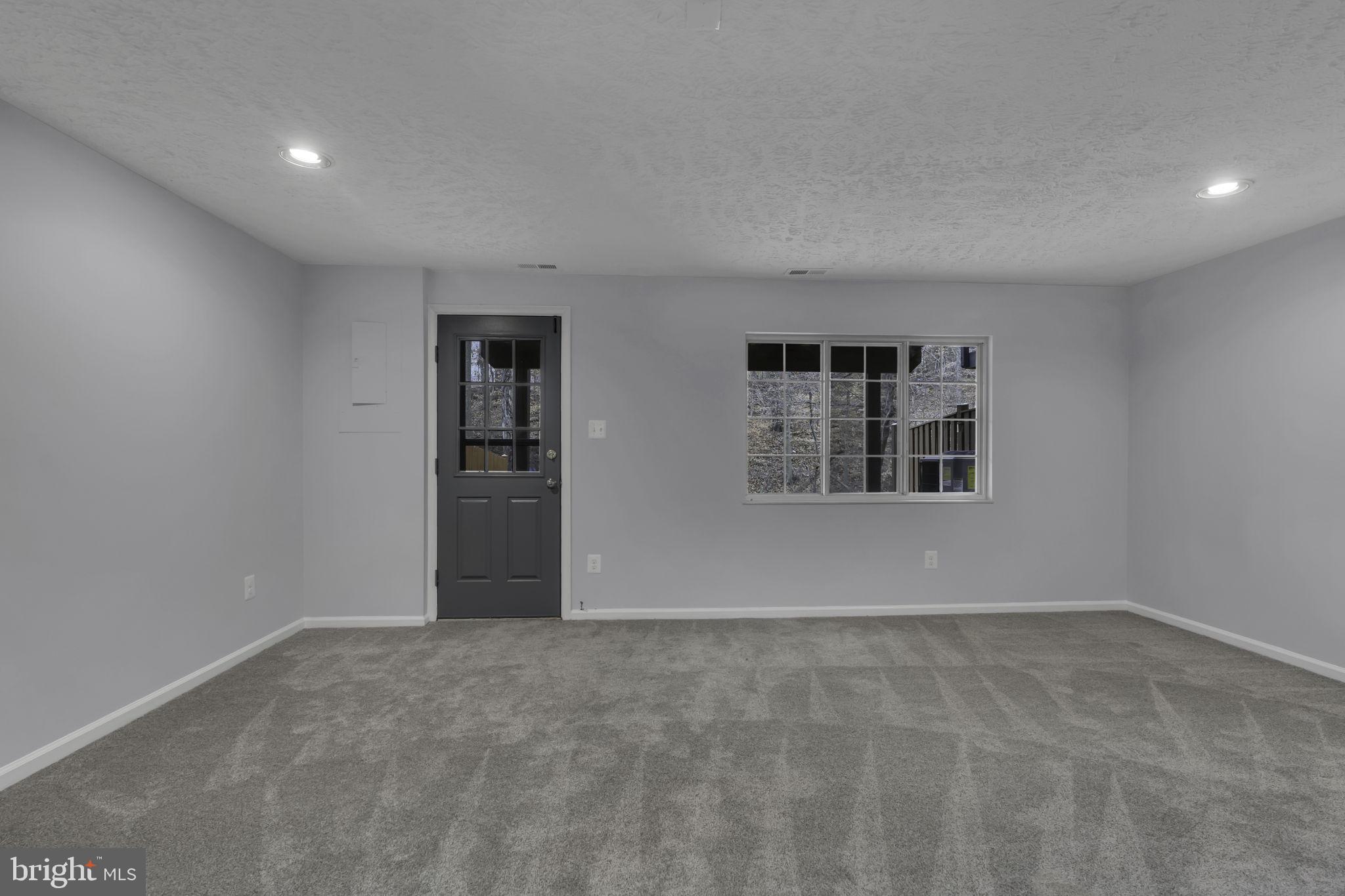 7578 Aspenpark Road Lorton, VA 22079 - Photo 27 of 34 Gallery Image 27