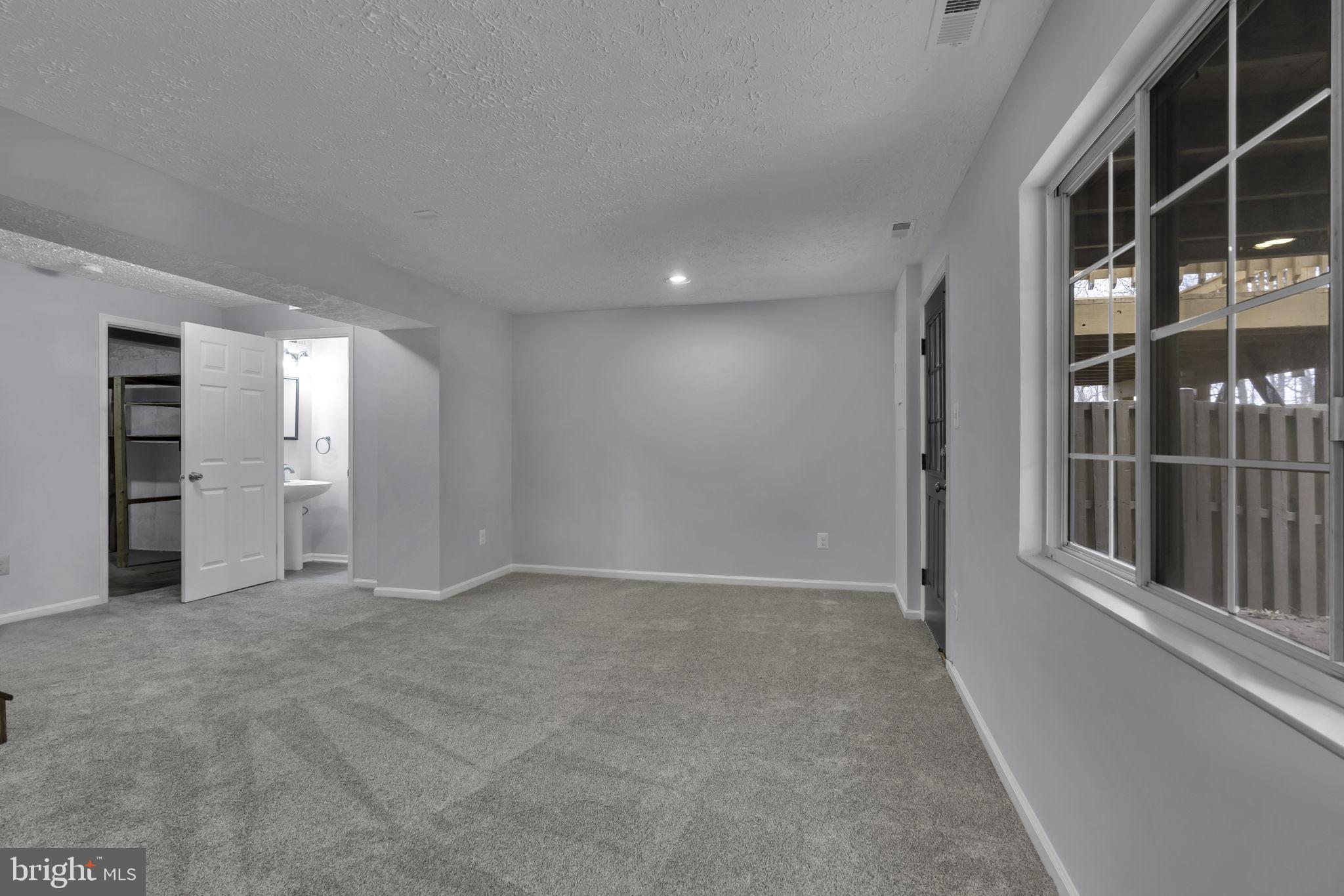 7578 Aspenpark Road Lorton, VA 22079 - Photo 28 of 34 Gallery Image 28