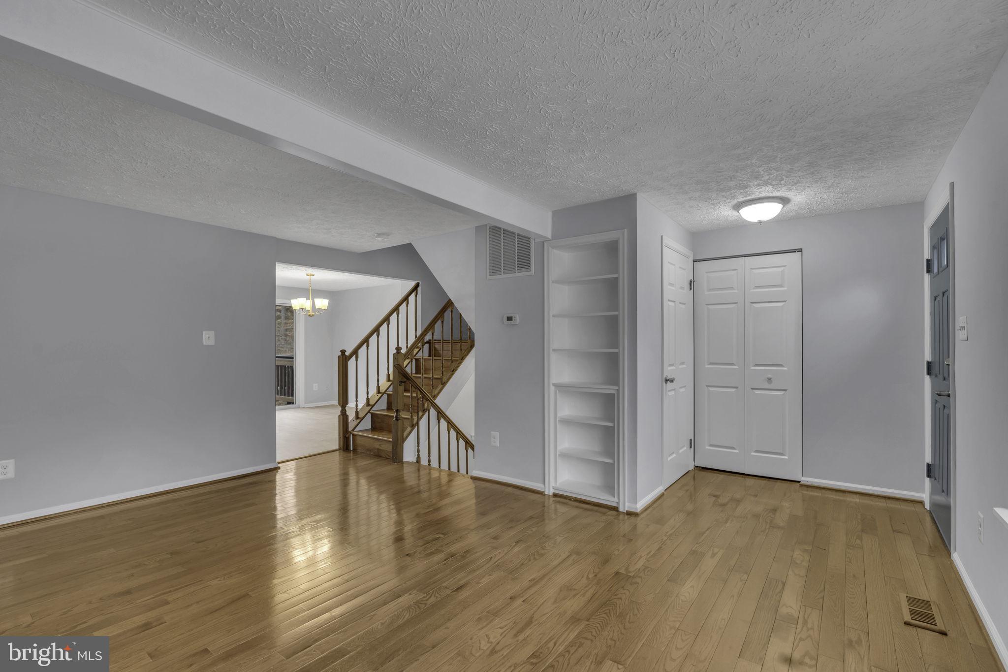 7578 Aspenpark Road Lorton, VA 22079 - Photo 6 of 34 Gallery Image 6