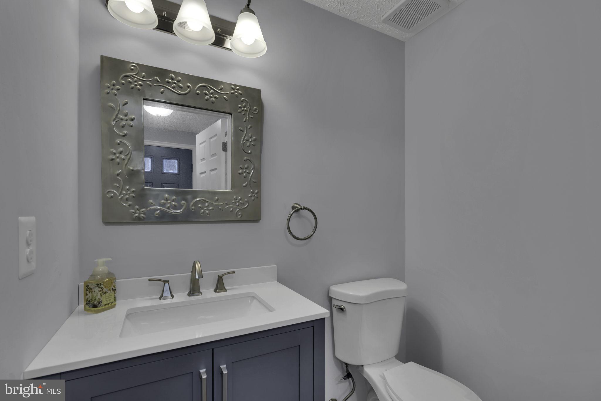 7578 Aspenpark Road Lorton, VA 22079 - Photo 7 of 34 Gallery Image 7