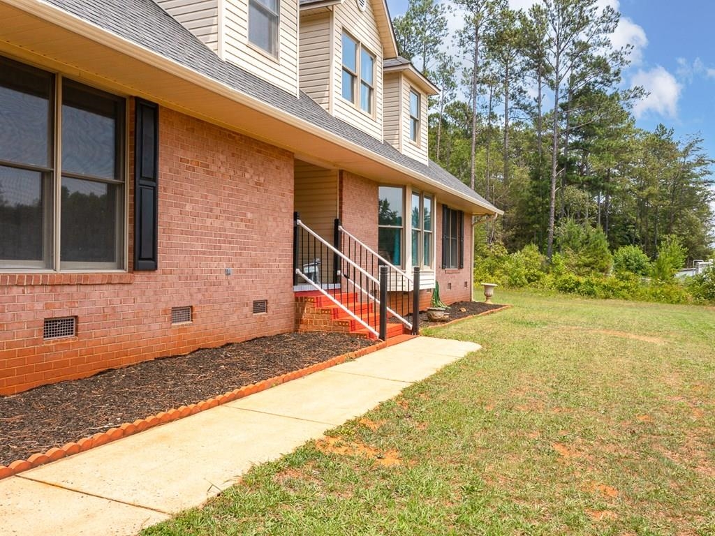 172 Ruth Drive Gaffney, SC 29341 - Photo 4 of 36 Gallery Image 4