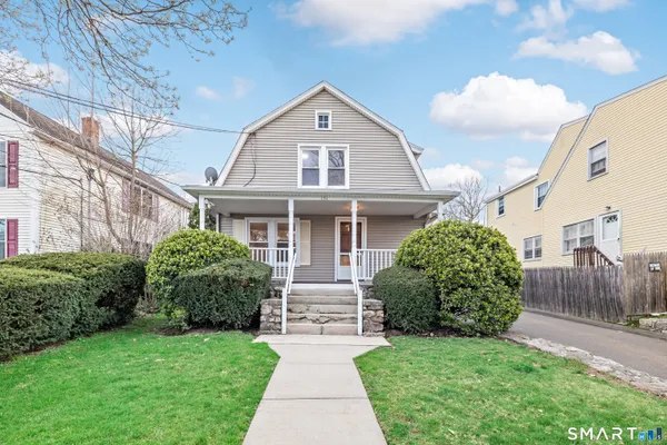 $3,900 | 151 Seaside Avenue, Unit 1, Stamford, CT 06902