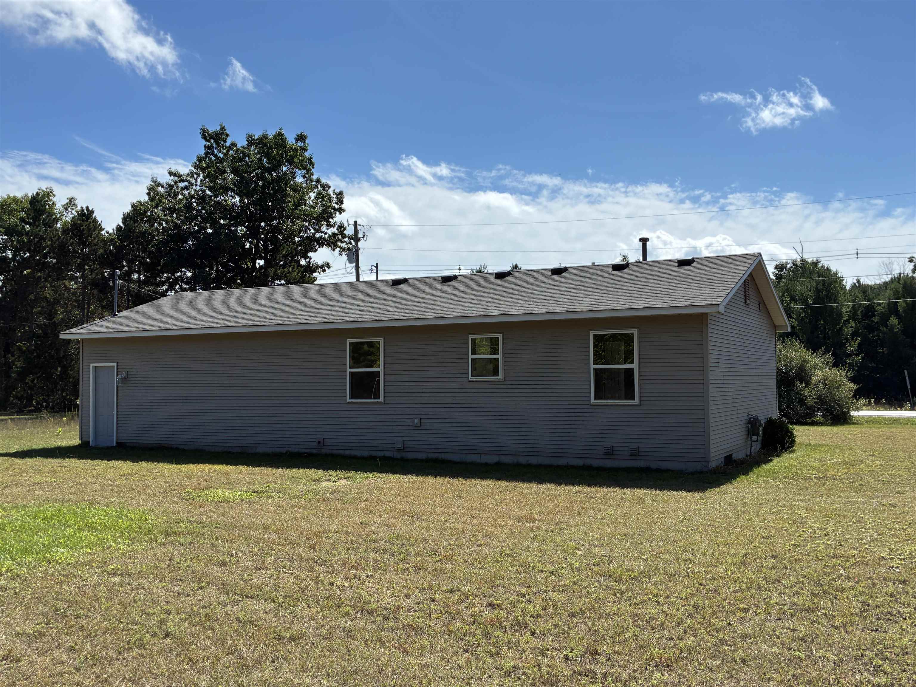 9966 Cedar Run Road Traverse City, MI 49684 - Photo 5 of 33 1950427-ad49d897-fc7b-4d00-8f0c-3dd5f20934f4.JPG