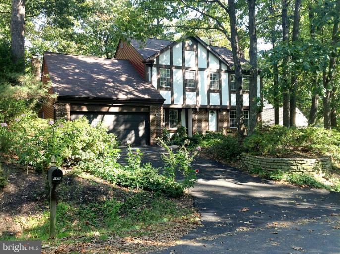 1876 Post Oak Trail Reston, VA 20191 - Photo 1 of 30 Exterior (Front)